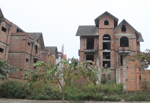 Biệt thự bỏ hoang: Nghi ngờ rửa tiền 